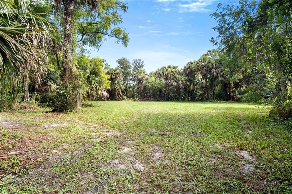 2580 8th ST NW NAPLES, FL 34120