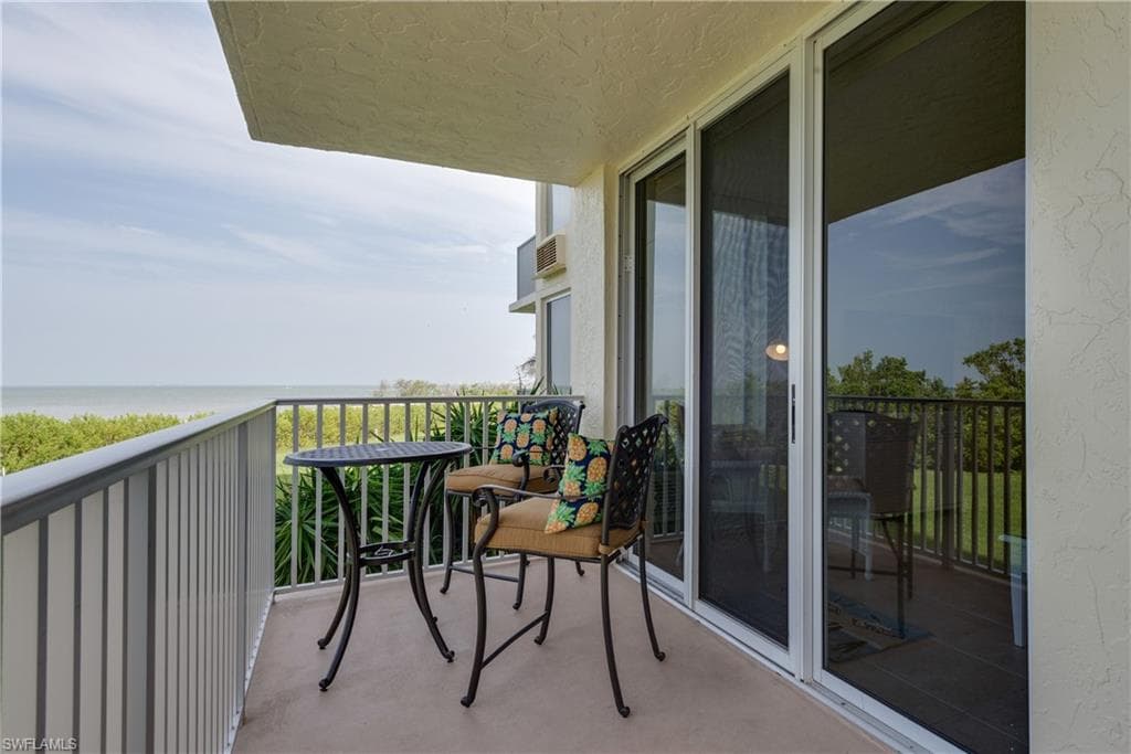 7360 Estero BLVD 105 FORT MYERS BEACH, FL 33931
