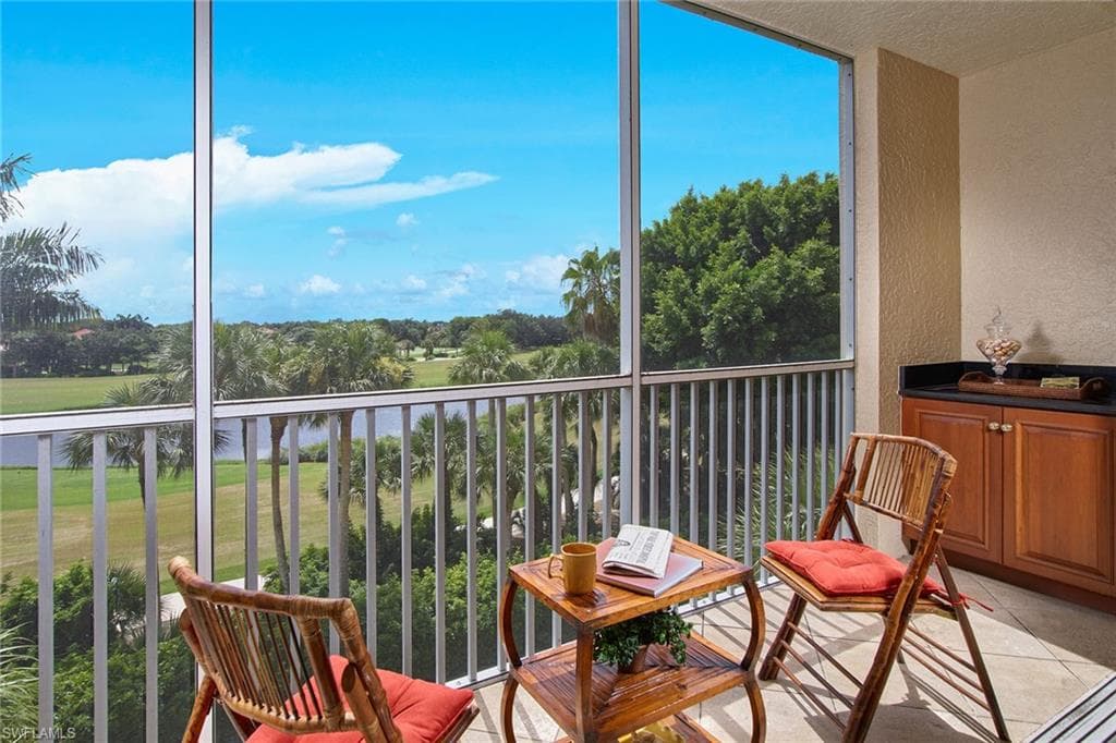 7655 Pebble Creek CIR 304 NAPLES, FL 34108