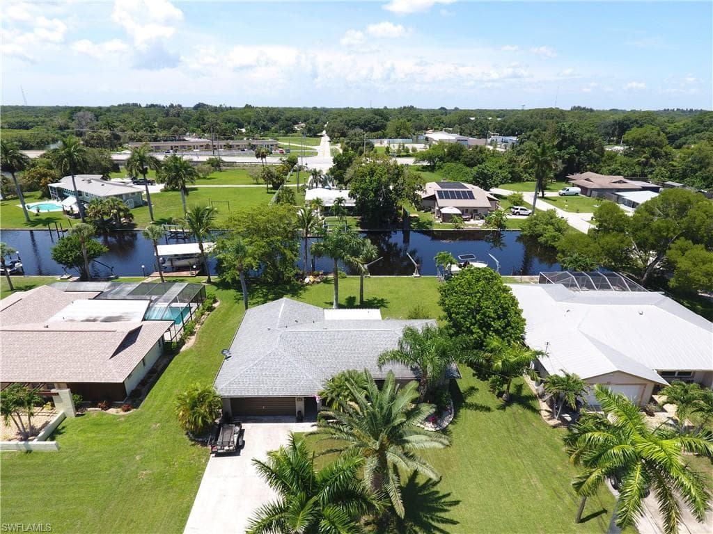 420 Jaye CT NORTH FORT MYERS, FL 33903