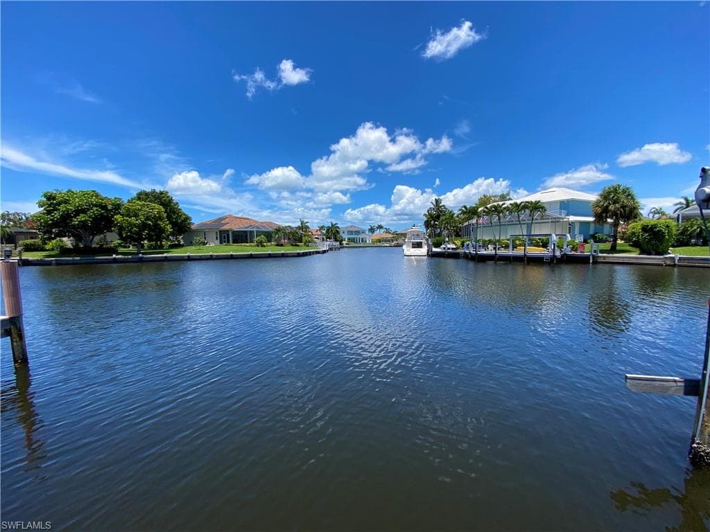 1858 Apataki CT MARCO ISLAND, FL 34145