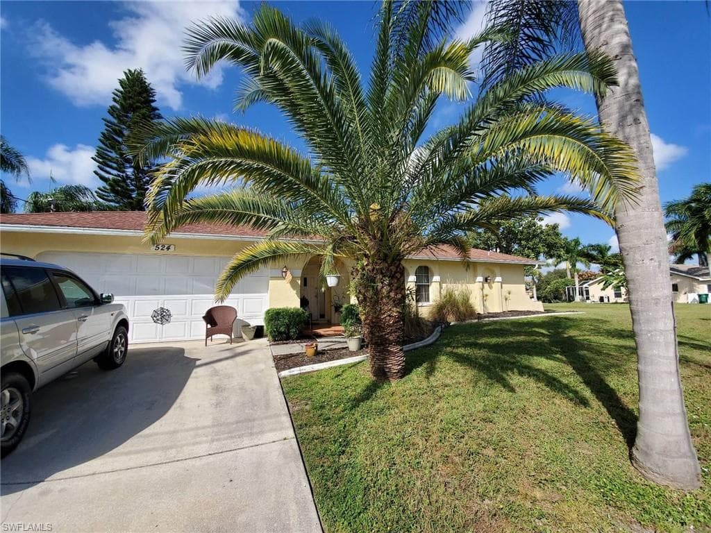 524 SE 8th PL CAPE CORAL, FL 33990