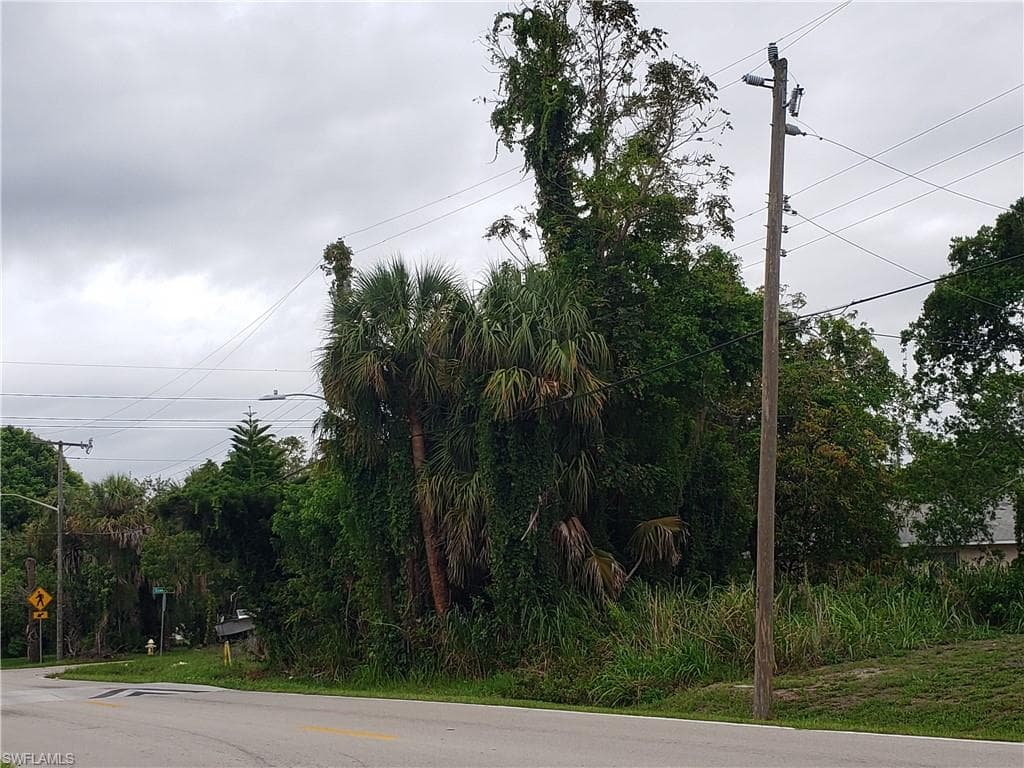 1859 Palm AVE FORT MYERS, FL 33907
