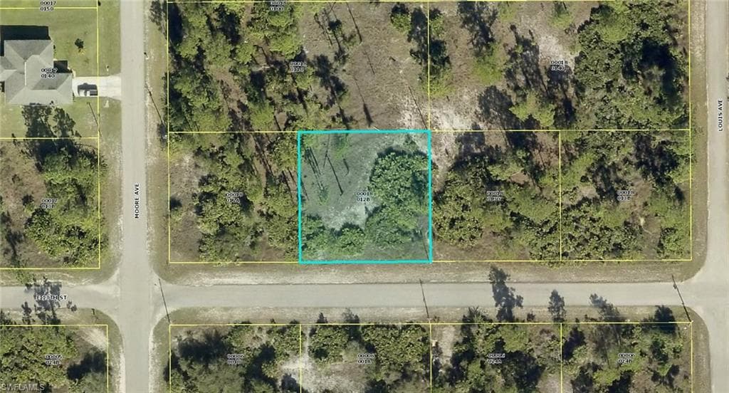 4003 E 13th ST LEHIGH ACRES, FL 33972