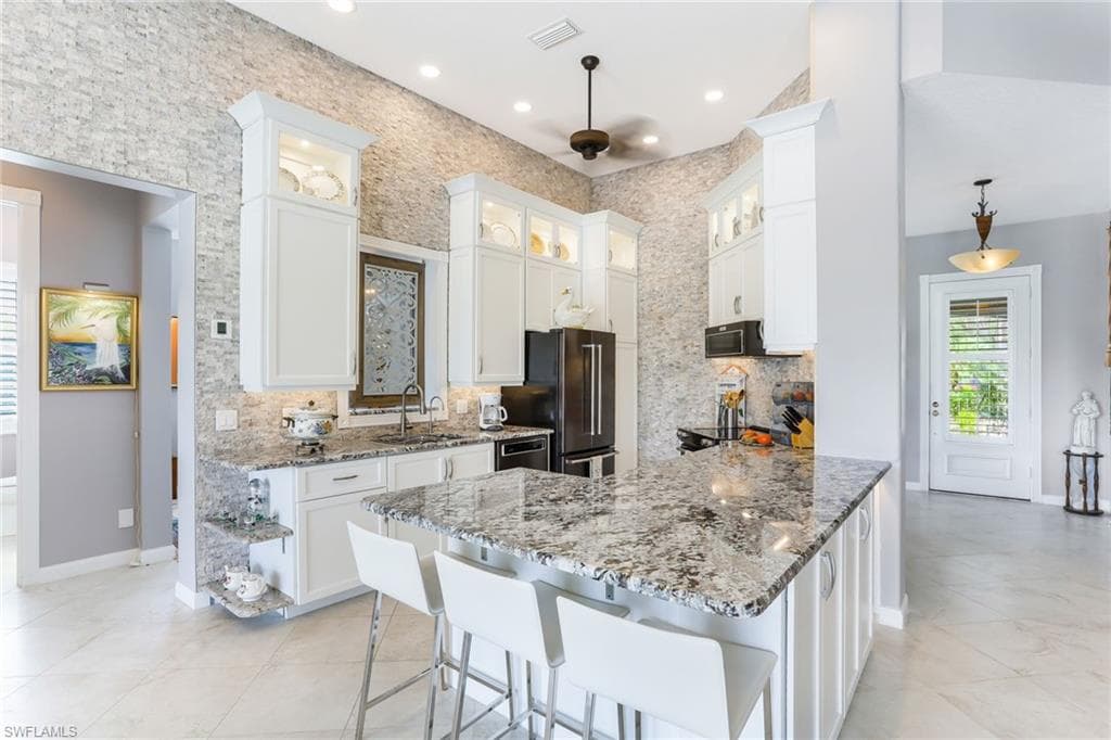 5875 Charlton WAY NAPLES, FL 34119