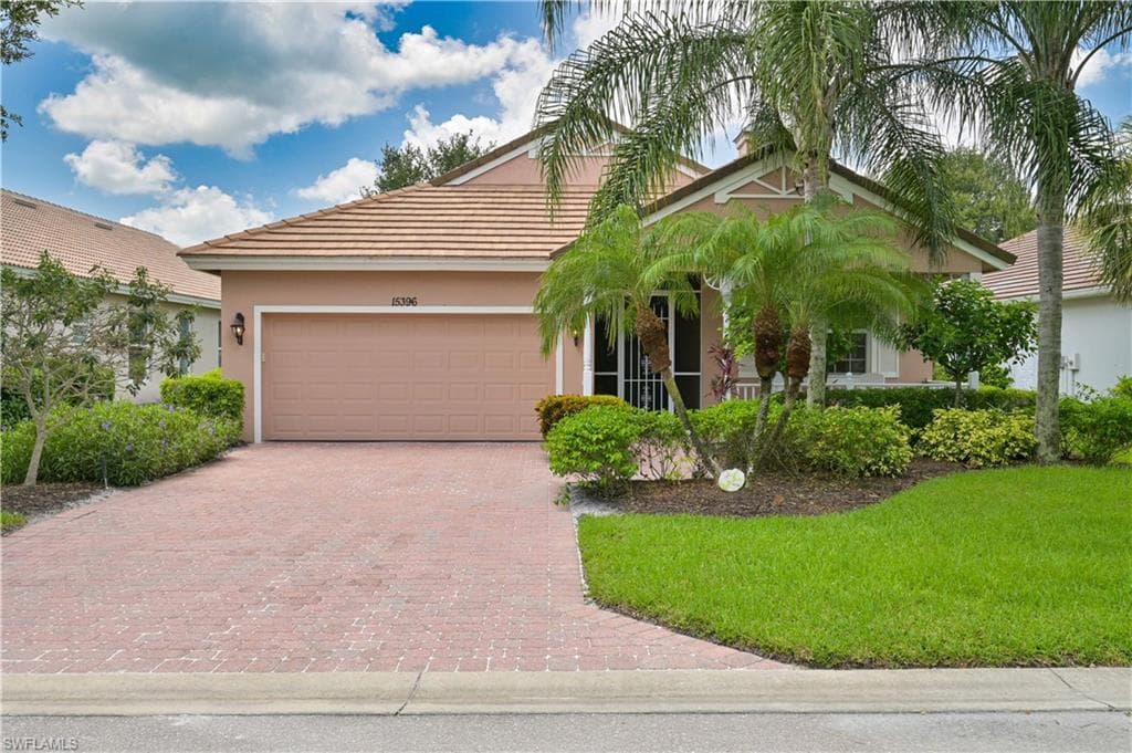 15396 Yellow Wood DR ALVA, FL 33920