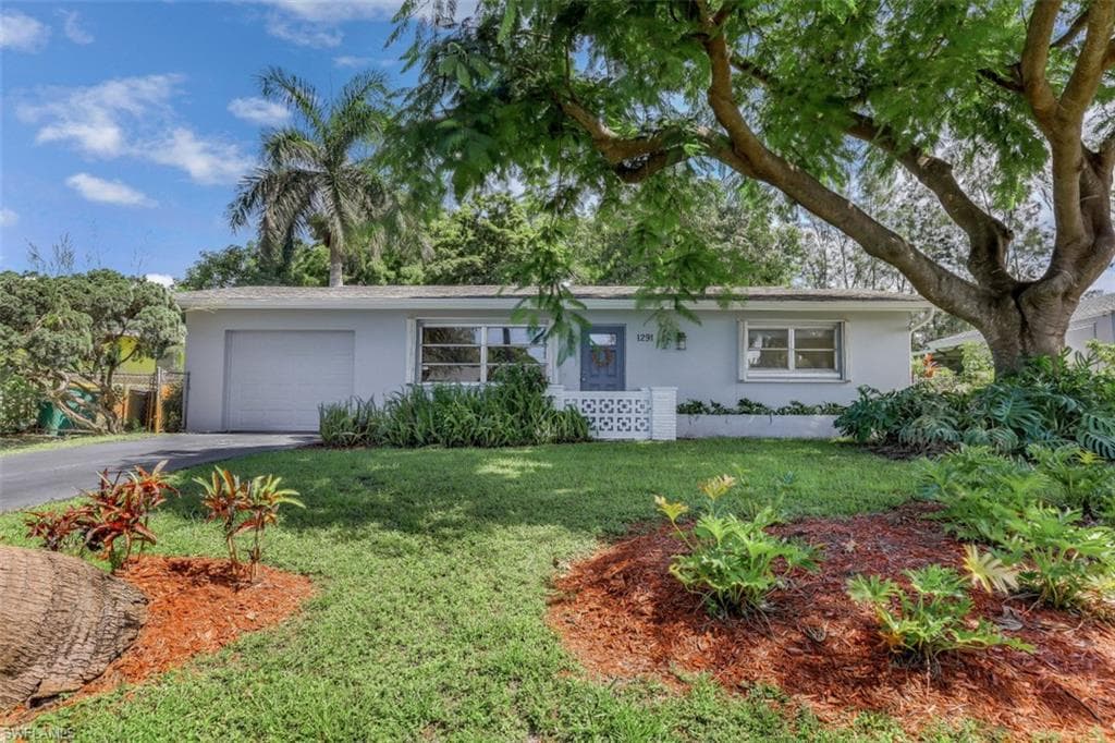 1291 Hilltop DR NAPLES, FL 34103