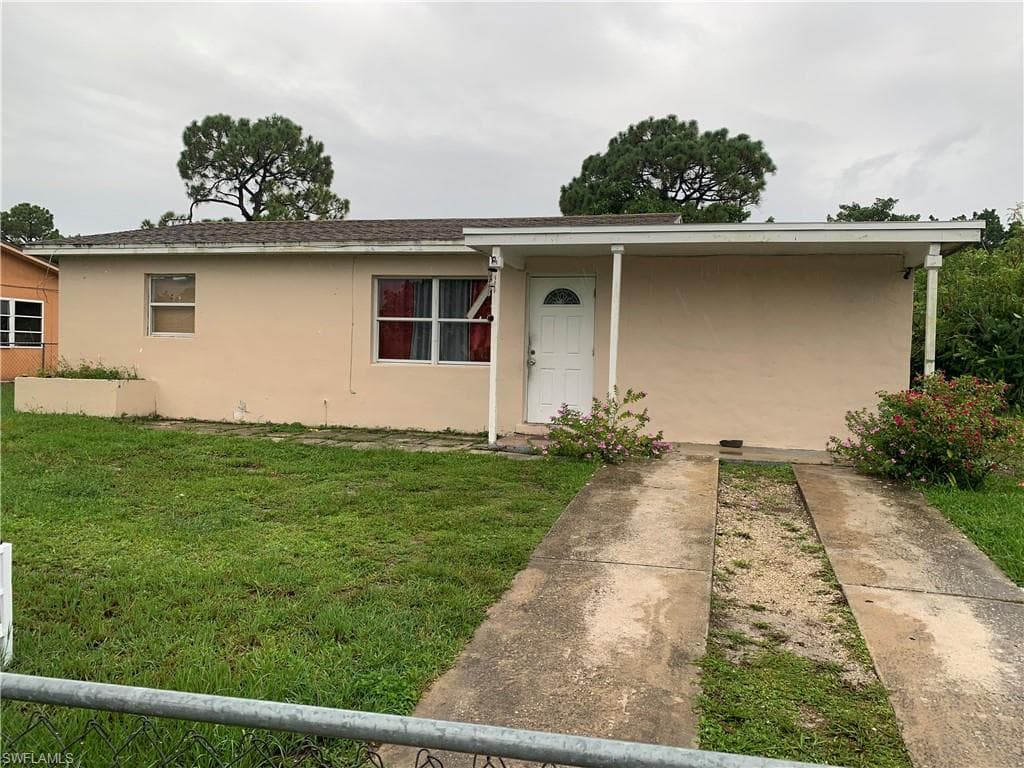 414 Morgan CIR S LEHIGH ACRES, FL 33936