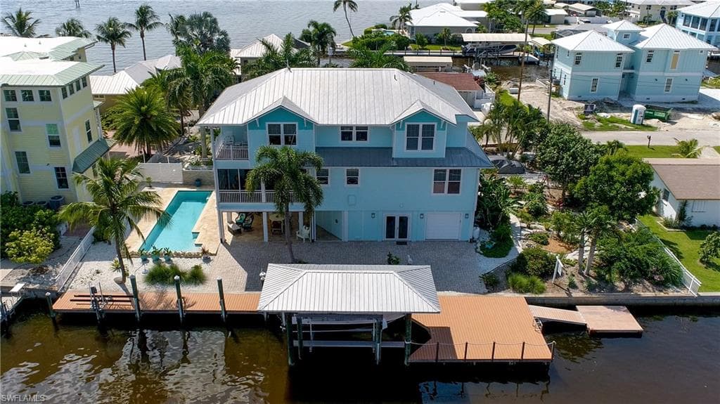2656 Geary ST MATLACHA, FL 33993