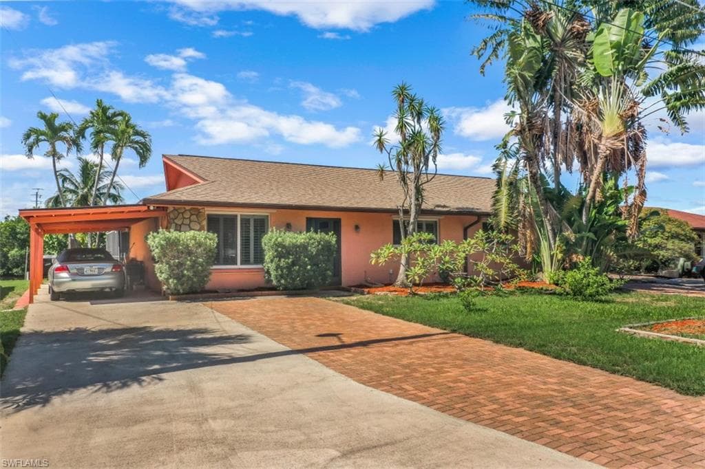 4833 Gary RD BONITA SPRINGS, FL 34134
