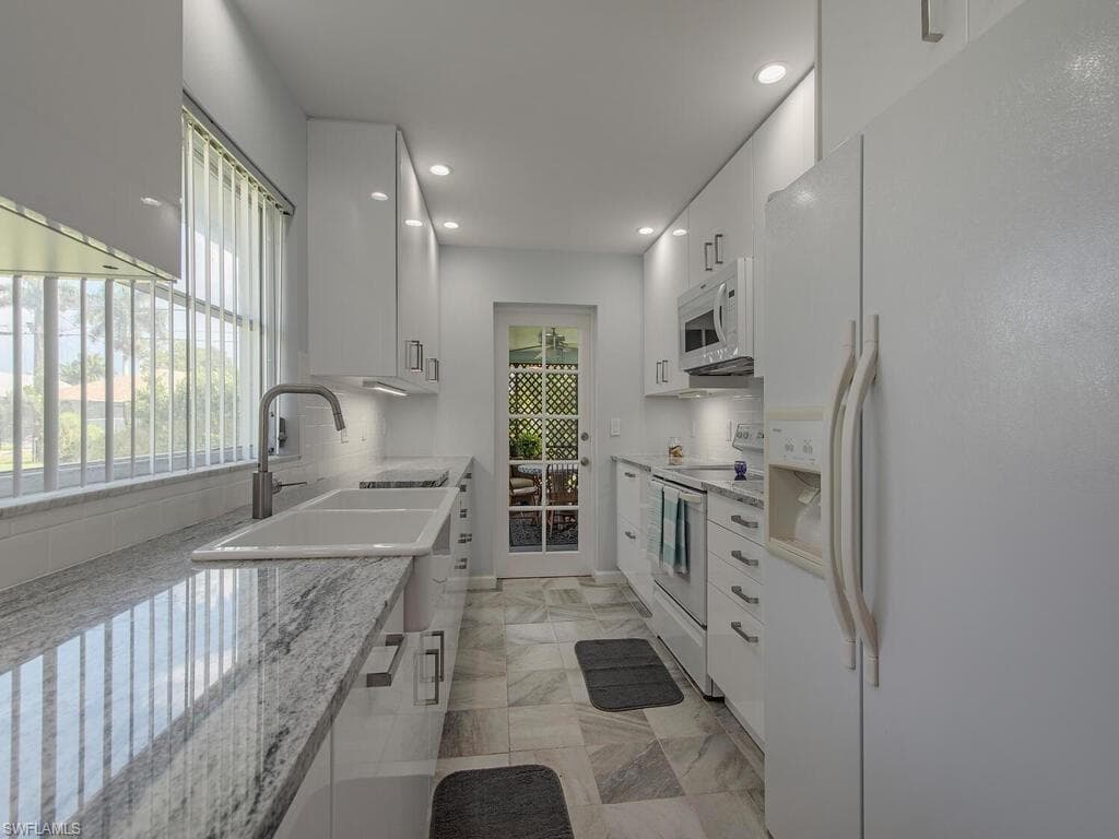 767 104th AVE N NAPLES, FL 34108