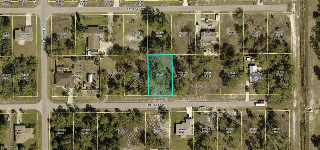 3710 38th ST SW LEHIGH ACRES, FL 33976