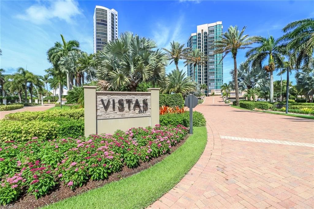 4651 Gulf Shore BLVD N 1205 NAPLES, FL 34103