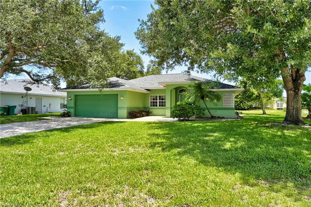 6151 Stonewood CT NAPLES, FL 34112