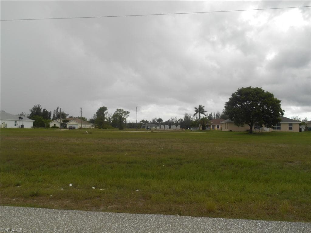 3462 NE 10th AVE CAPE CORAL, FL 33909