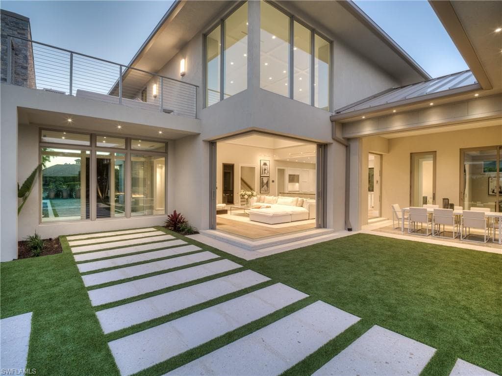 6598 Ridgewood DR NAPLES, FL 34108