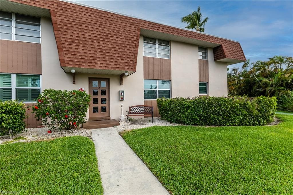 457 Tallwood ST 402 MARCO ISLAND, FL 34145