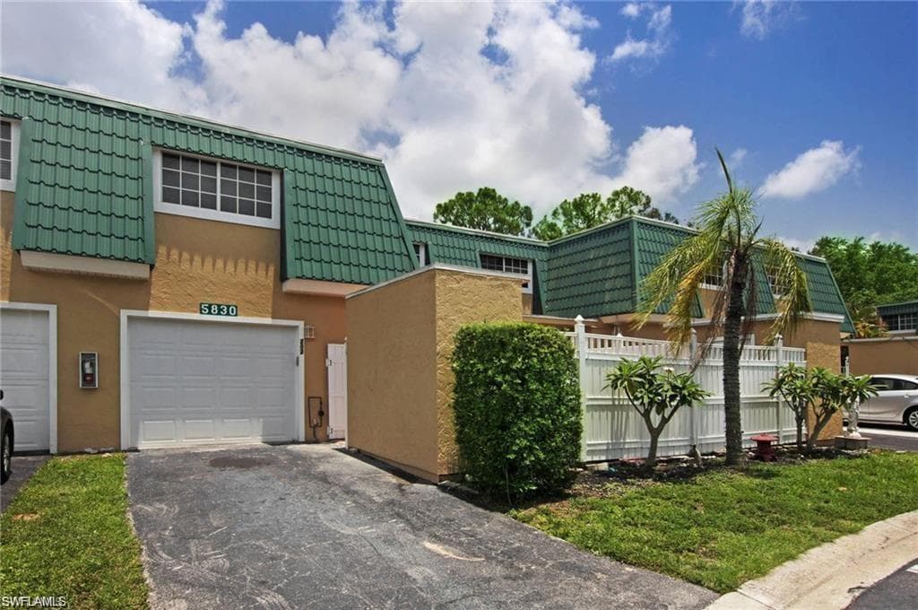 5830 Harbour Club RD FORT MYERS, FL 33919