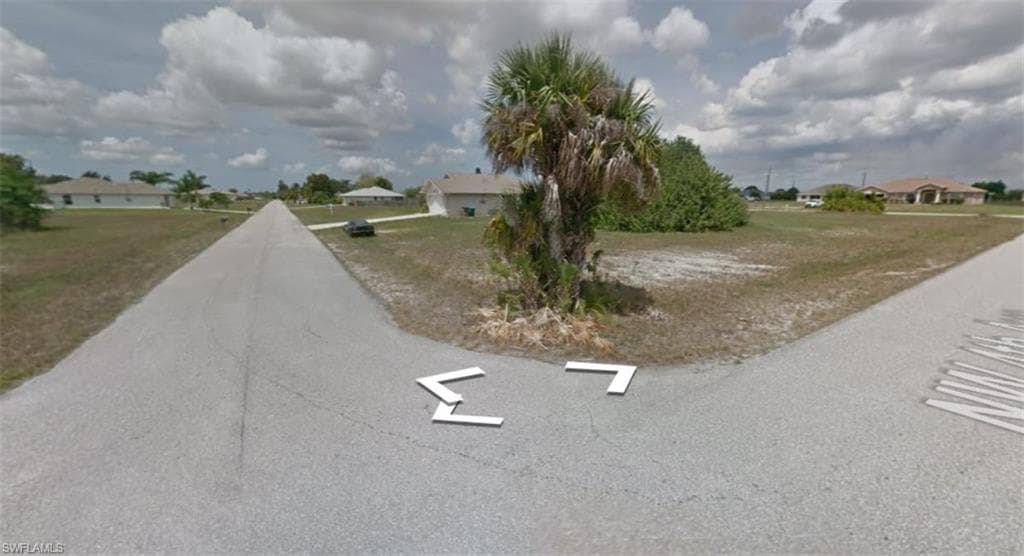 401 NW 6th TER CAPE CORAL, FL 33993