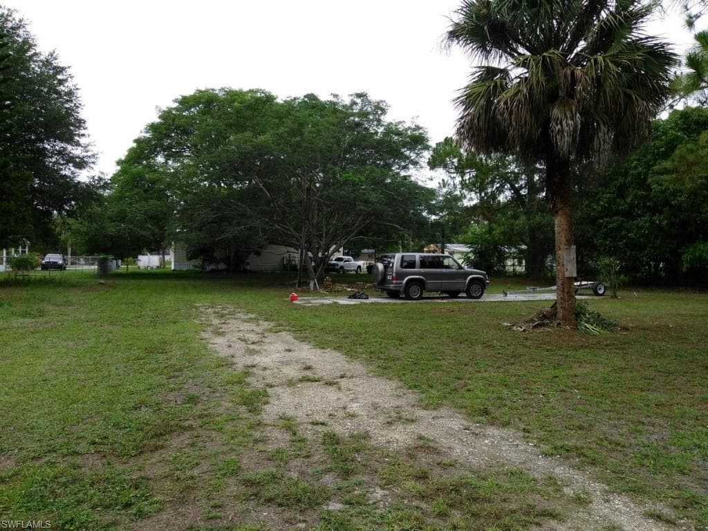 8200 Breeze DR NORTH FORT MYERS, FL 33917
