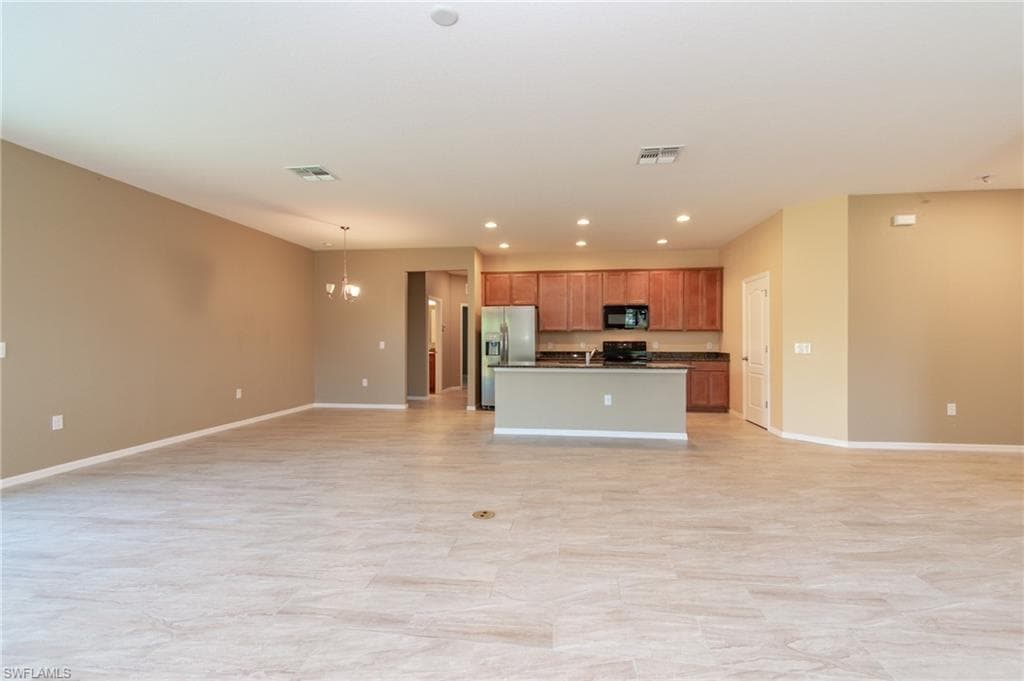 3585 NE 8th PL CAPE CORAL, FL 33909