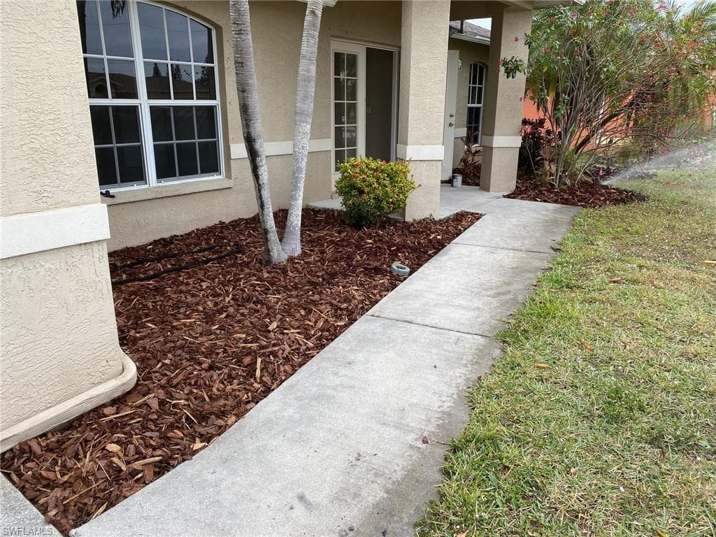 1301 SW 11th ST CAPE CORAL, FL 33991