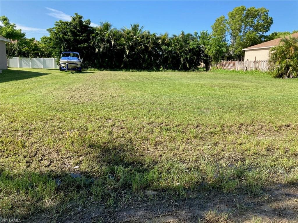 1618 SW 12th TER CAPE CORAL, FL 33991