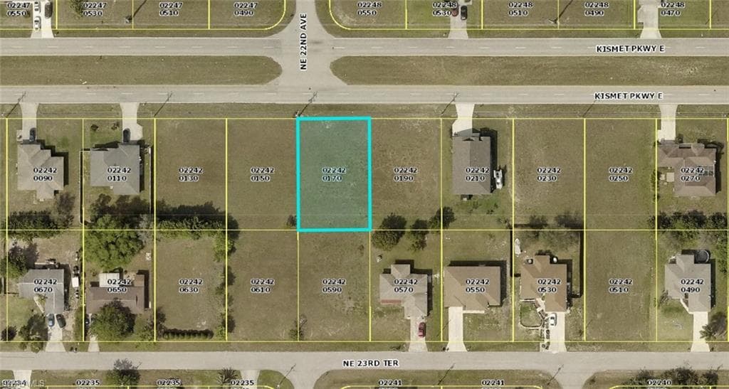 2202 Kismet PKY E CAPE CORAL, FL 33909