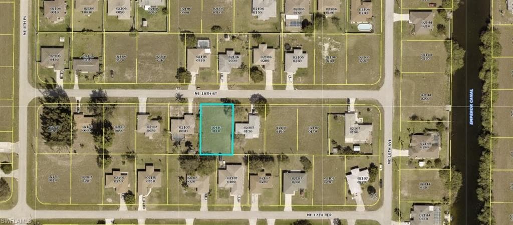 908 NE 18th ST CAPE CORAL, FL 33909