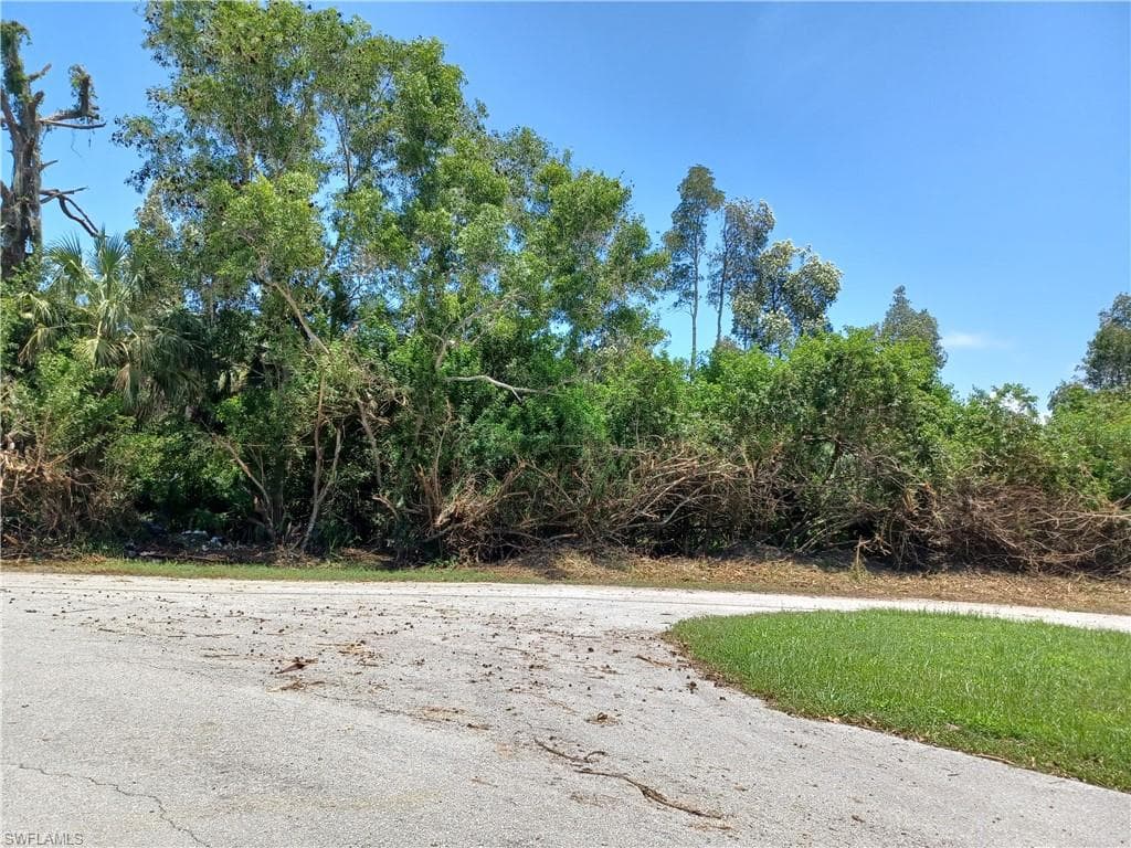 13433/439 Pine Needle LN FORT MYERS, FL 33908