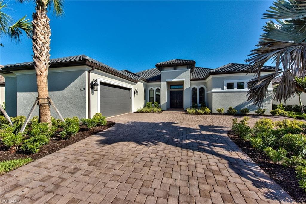 9333 Tulipano TER NAPLES, FL 34119