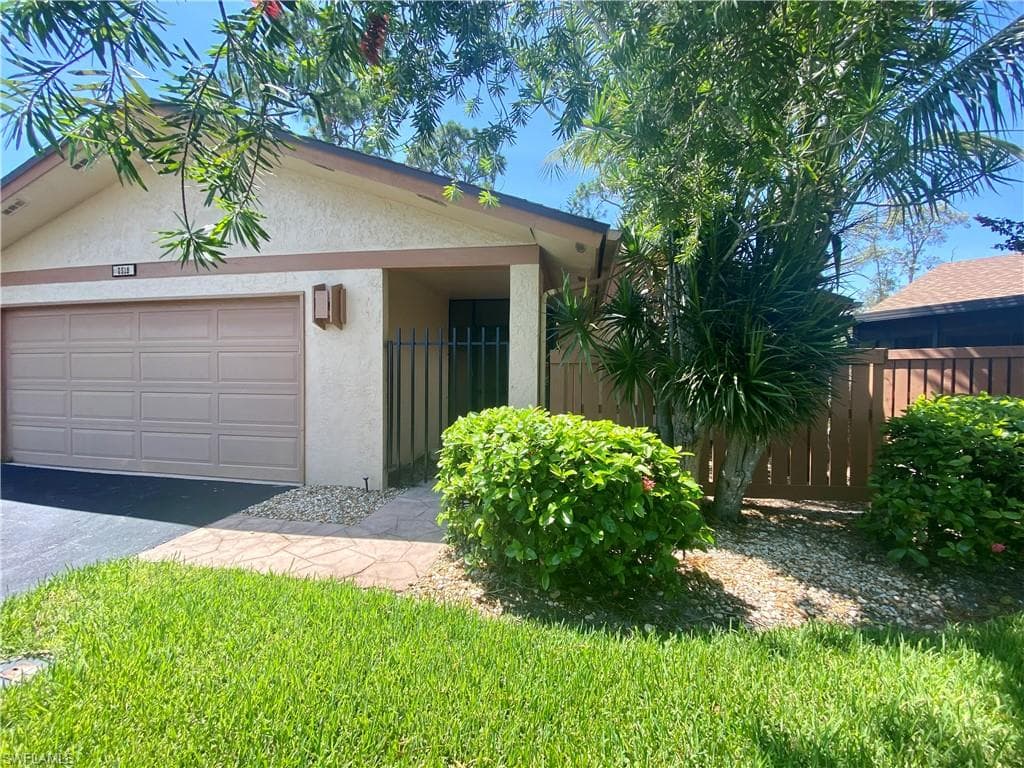 6519 Royal Woods DR FORT MYERS, FL 33908