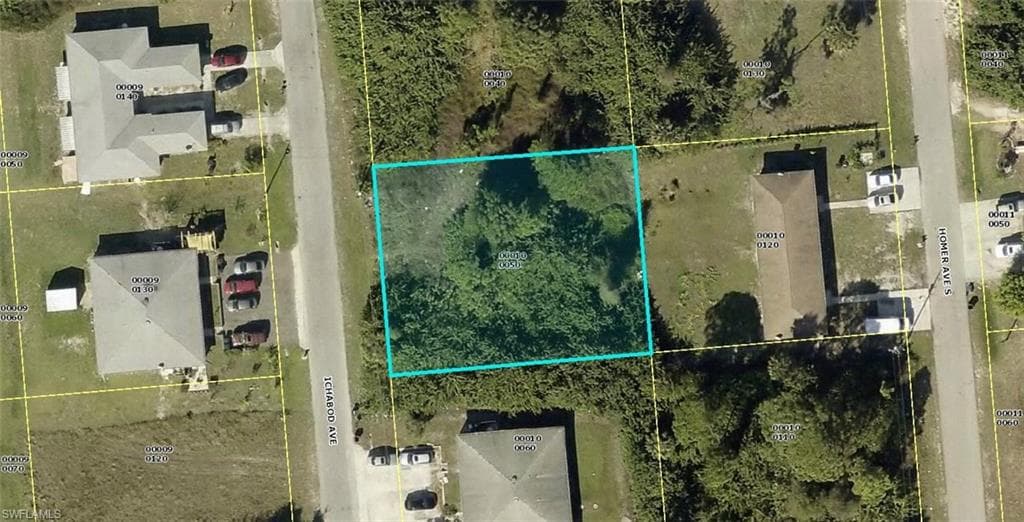 121 Ichabod AVE S LEHIGH ACRES, FL 33973