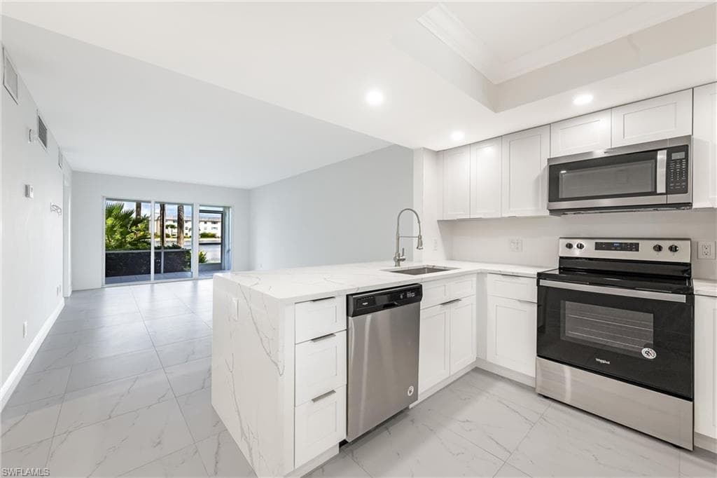 1018 Manatee RD E107 NAPLES, FL 34114