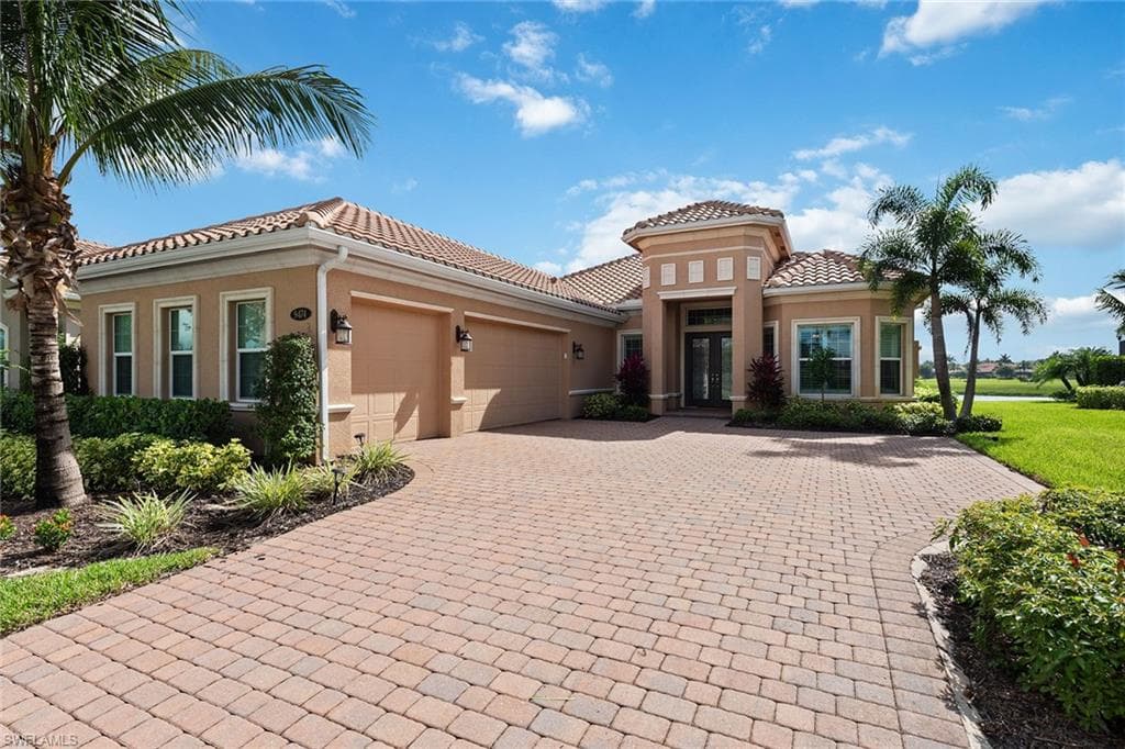 9474 Lagomar CT NAPLES, FL 34114