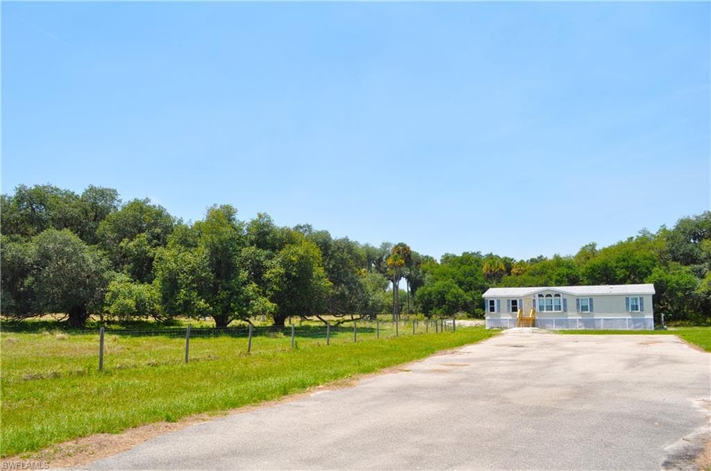 2134 Old Lakeport RD MOORE HAVEN, FL 33471