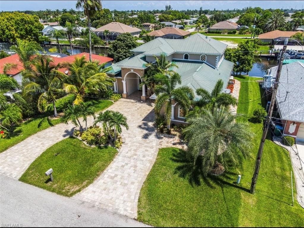123 SW 39th ST CAPE CORAL, FL 33914