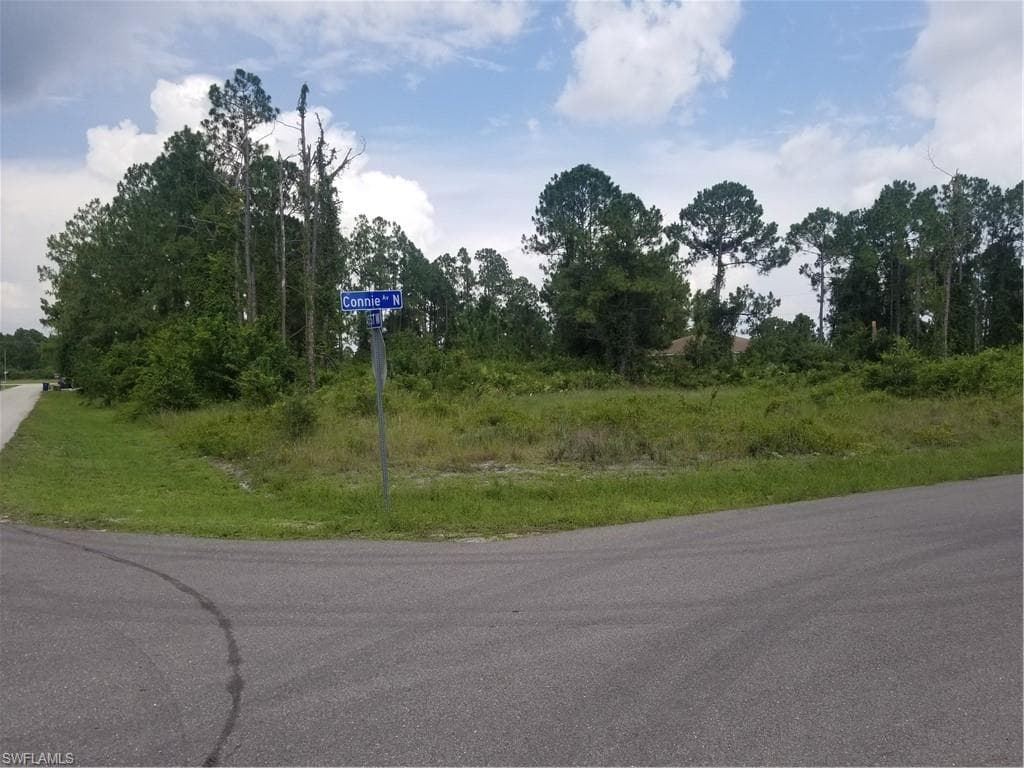 2515 45th ST W LEHIGH ACRES, FL 33971