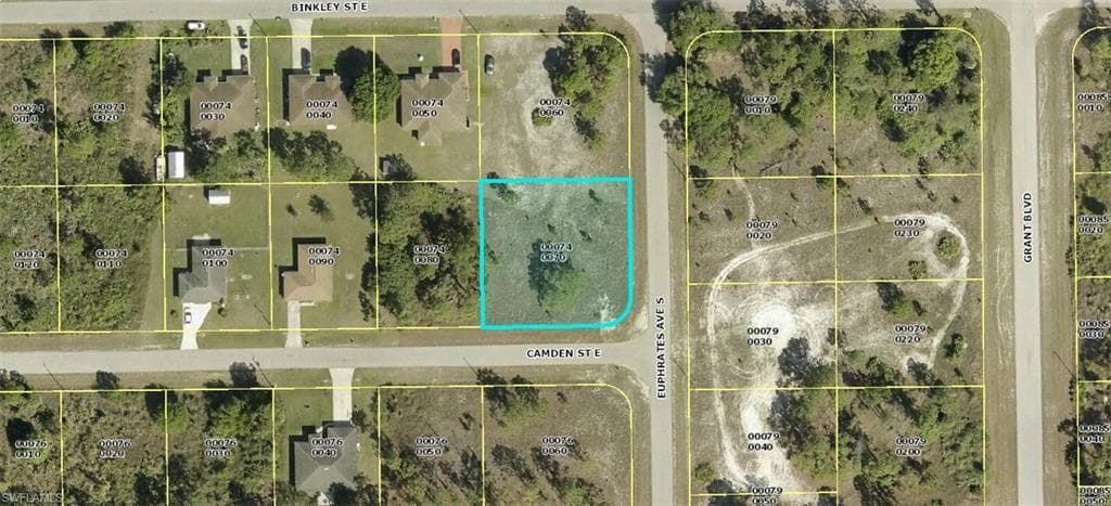 1041 Camden ST E LEHIGH ACRES, FL 33974