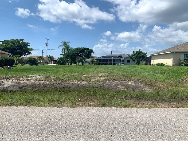 223 NW 14th TER CAPE CORAL, FL 33993