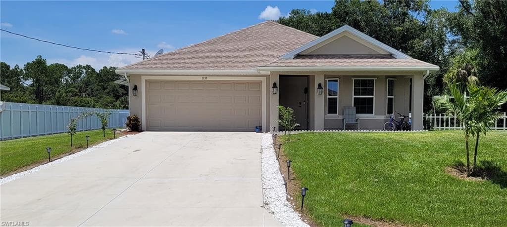 1939 Quintero LN LEHIGH ACRES, FL 33972