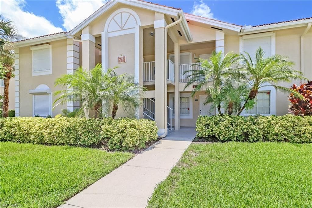 7748 Emerald CIR U-102 NAPLES, FL 34109