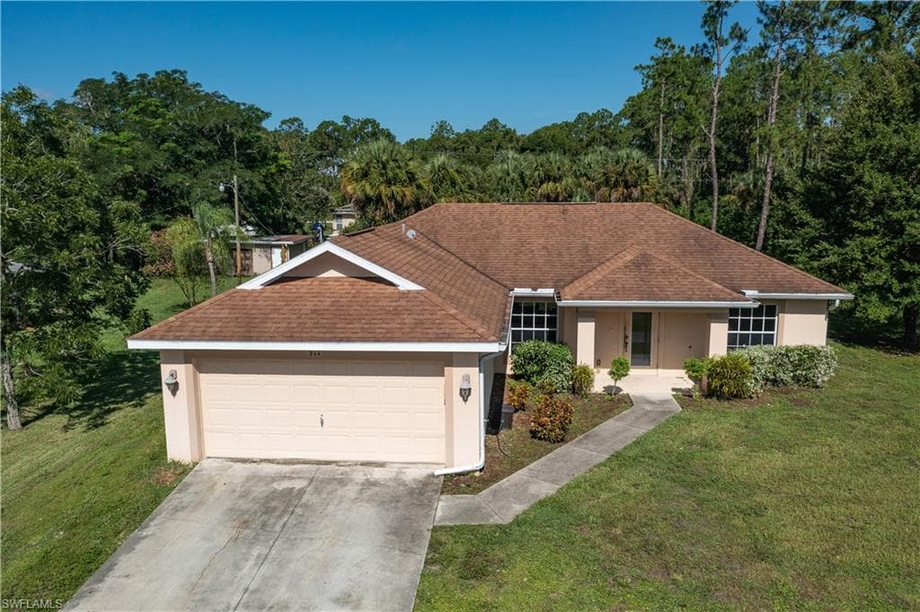 911 Edison AVE LEHIGH ACRES, FL 33972