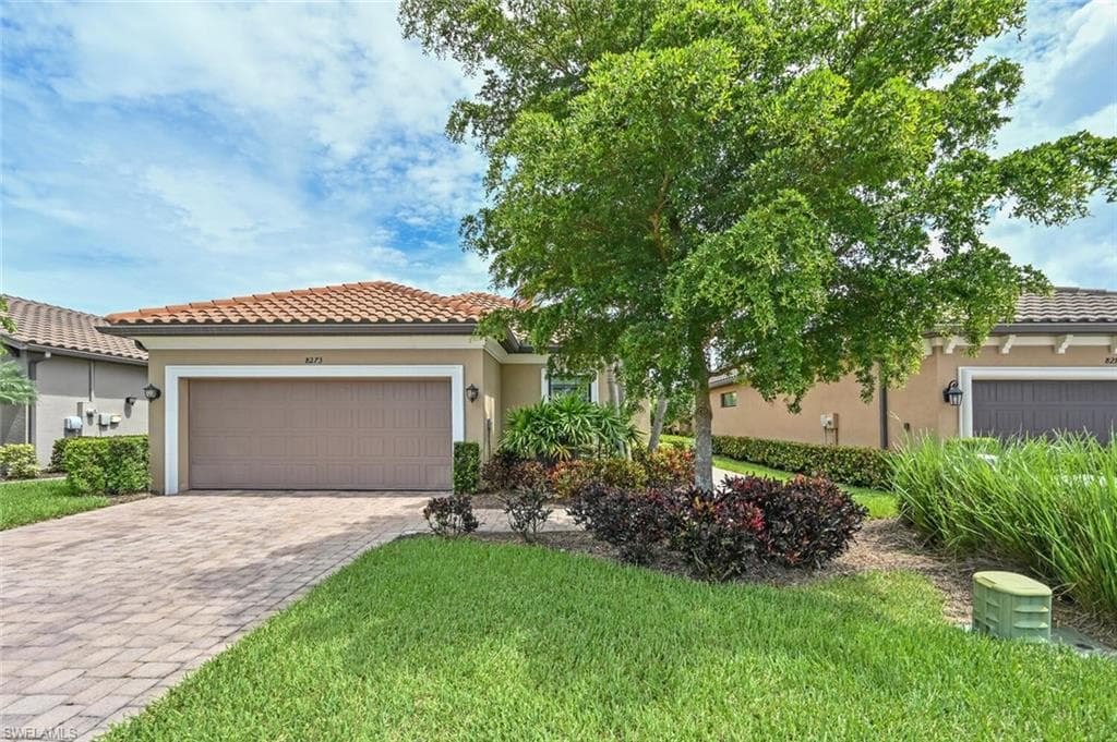 8273 Lucello TER N NAPLES, FL 34114