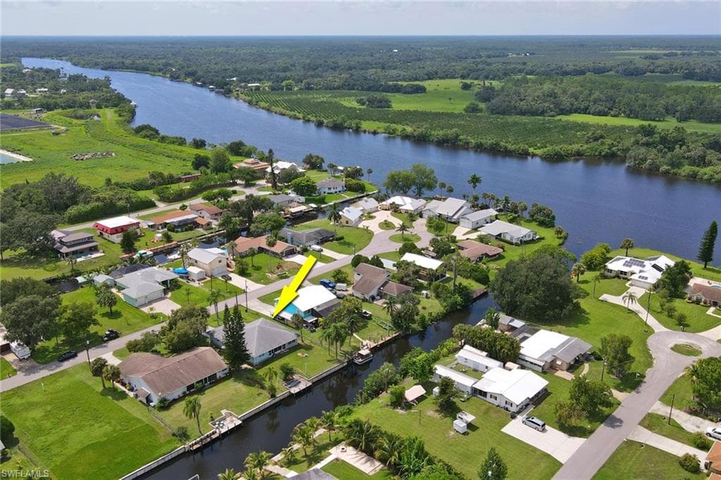 2161 Waylife CT ALVA, FL 33920