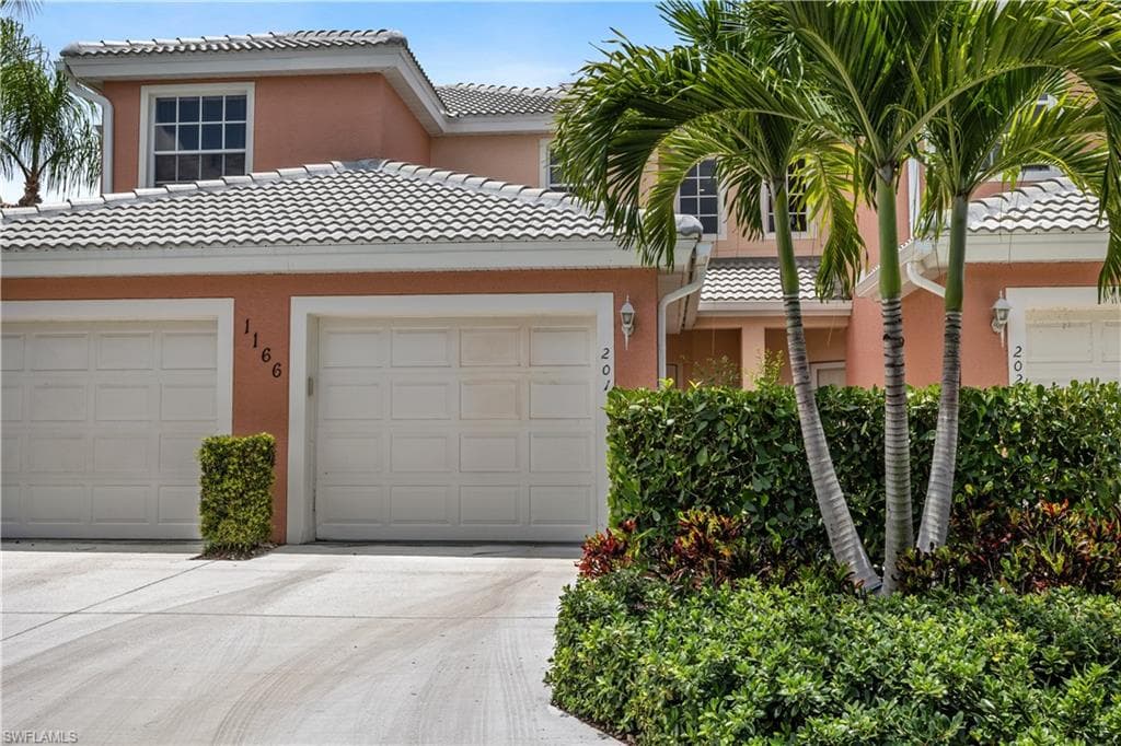 1166 Sweetwater LN 1704 NAPLES, FL 34110