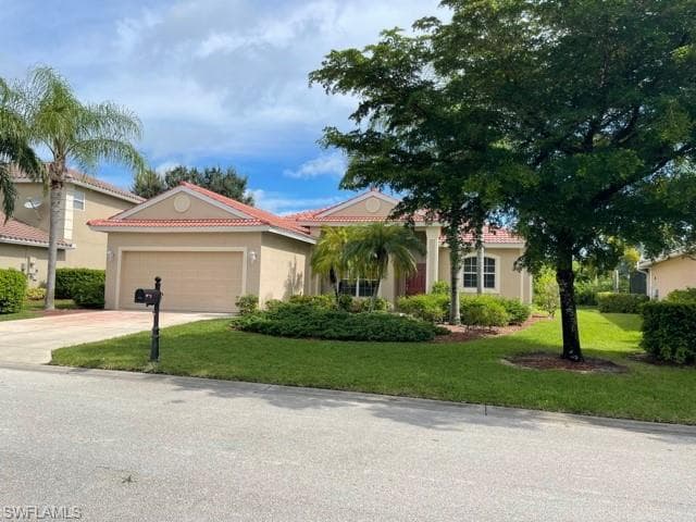 4628 Fairloop RUN LEHIGH ACRES, FL 33973