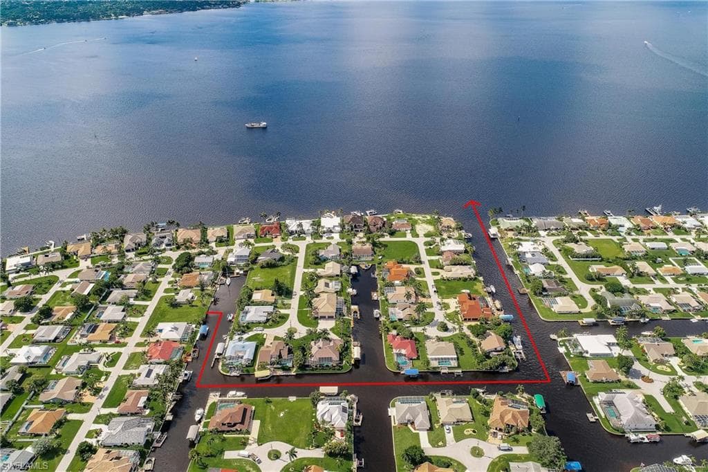 2536 25th AVE CAPE CORAL, FL 33904