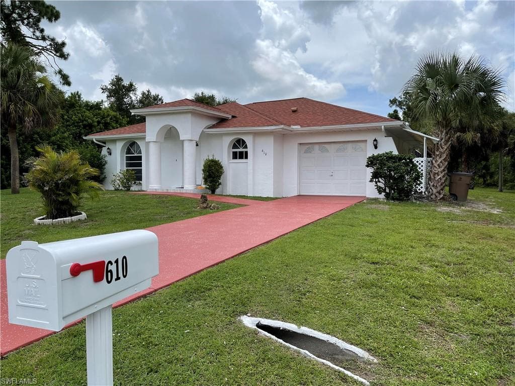 610 Jackson AVE LEHIGH ACRES, FL 33972