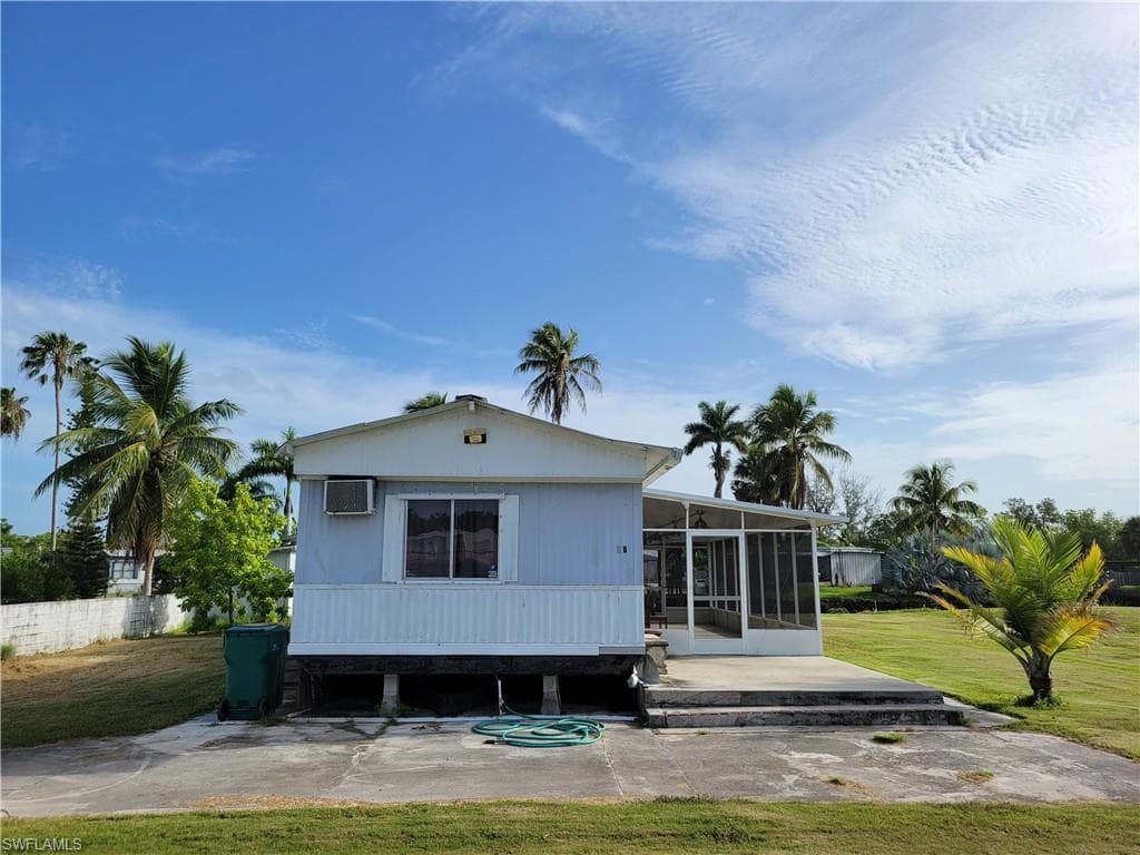86 Flamingo DR EVERGLADES CITY, FL 34139